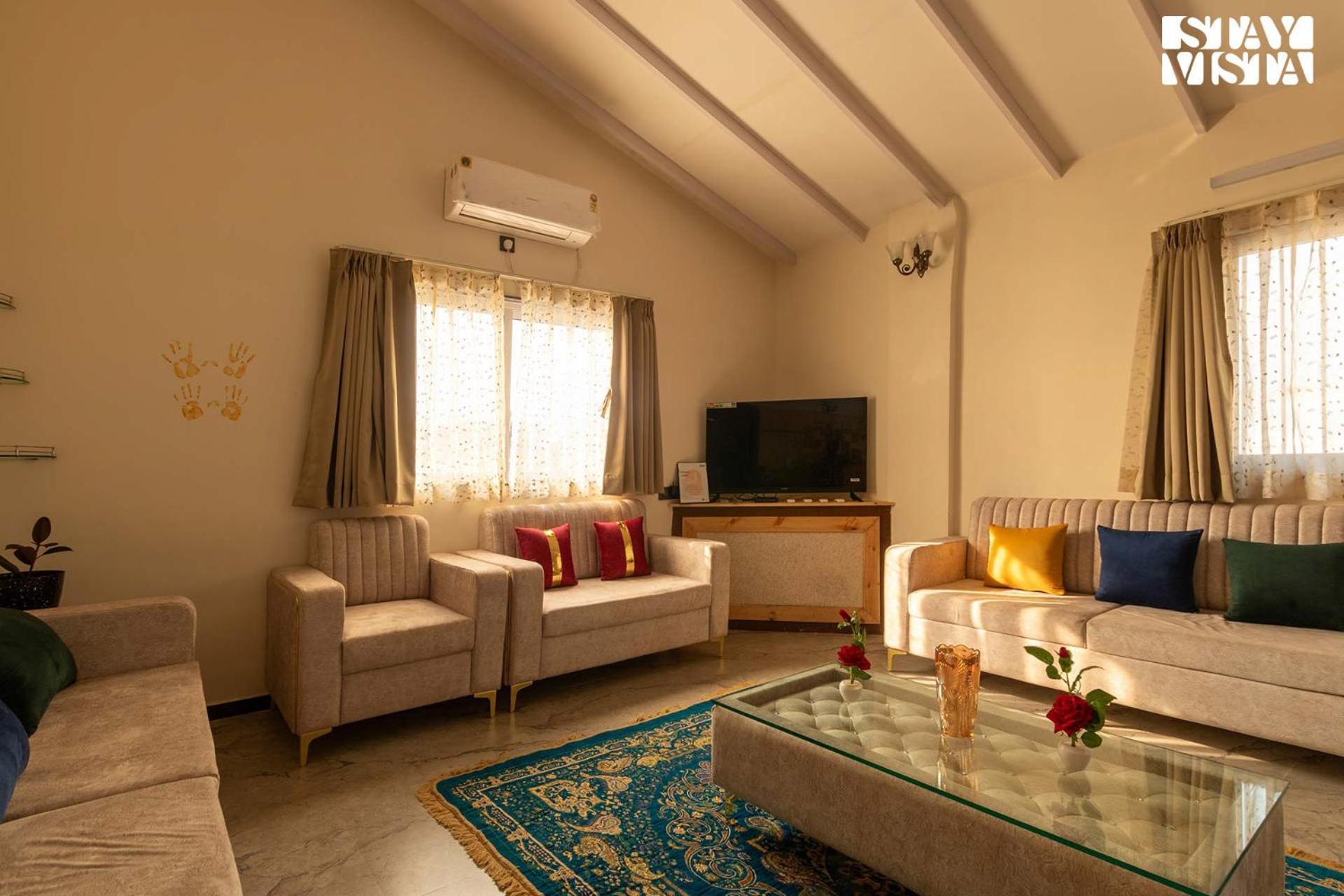 Stayvista'S Harvest Haven - Pool-View Villa With Deck & Machan Near Sula Насик Экстерьер фото